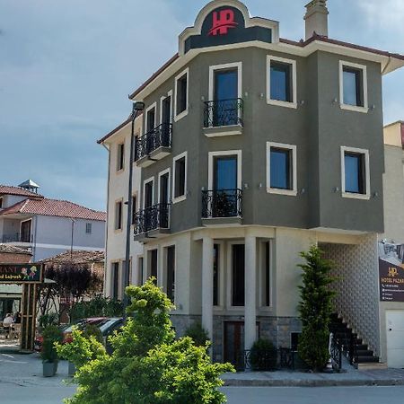 Hotel Pazari Korce Esterno foto