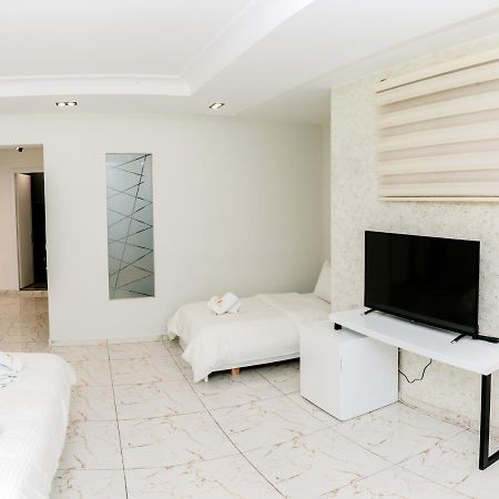 Hotel Pazari Korce Esterno foto