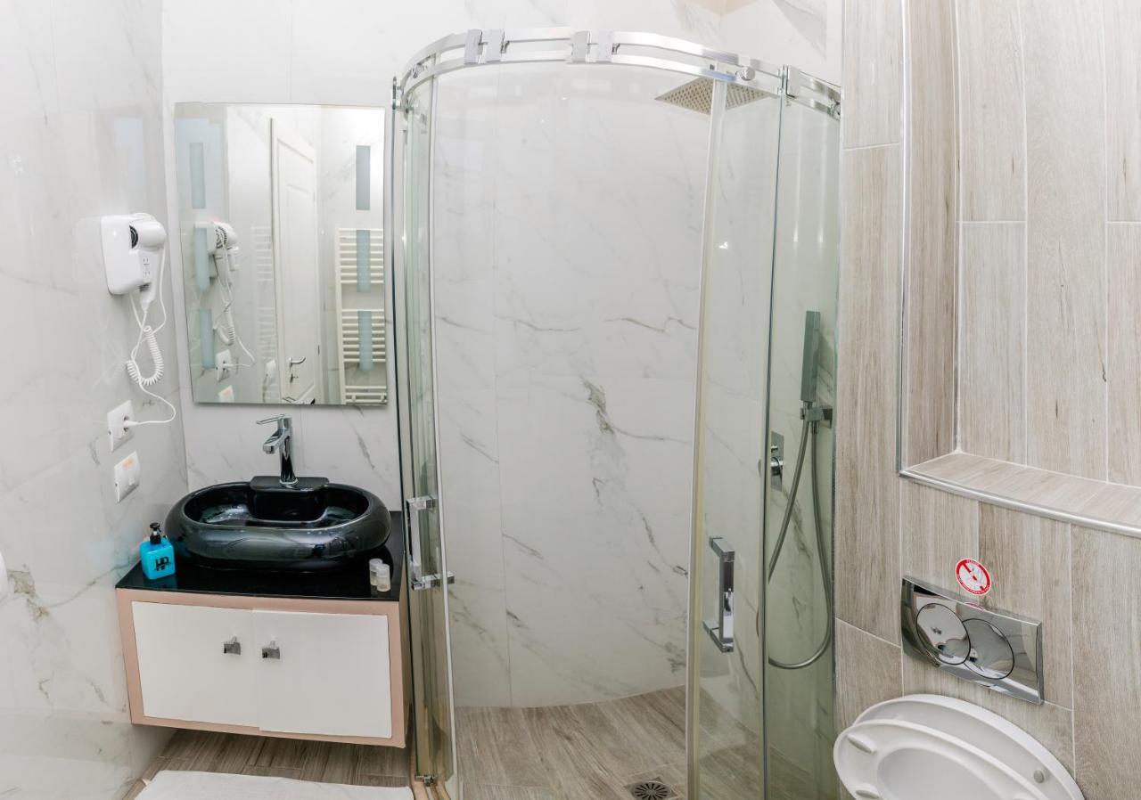 Hotel Pazari Korce Esterno foto