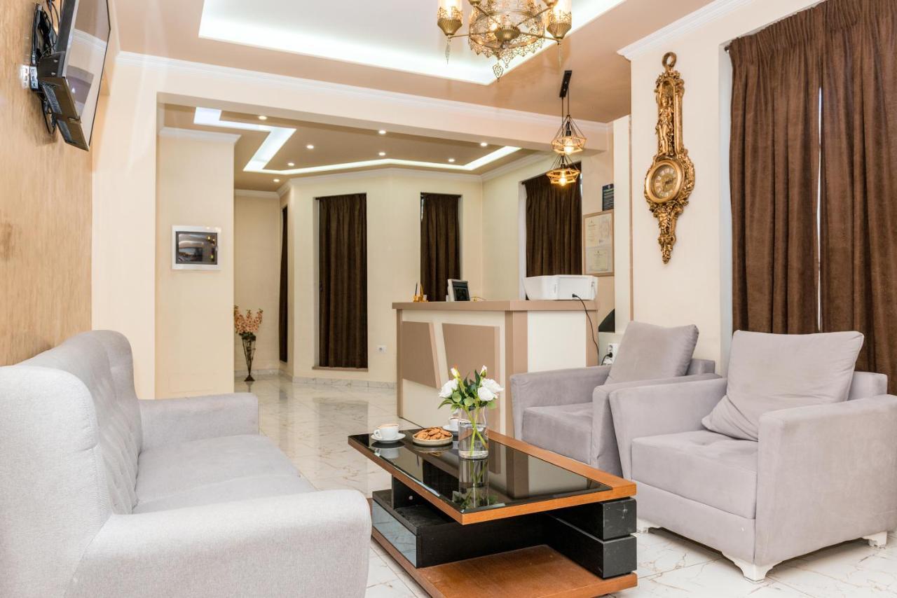 Hotel Pazari Korce Esterno foto