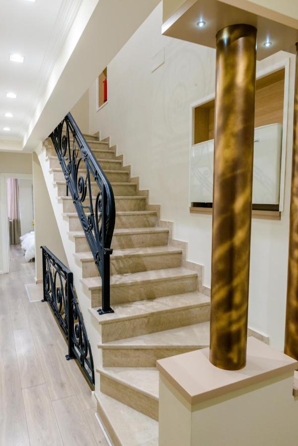 Hotel Pazari Korce Esterno foto