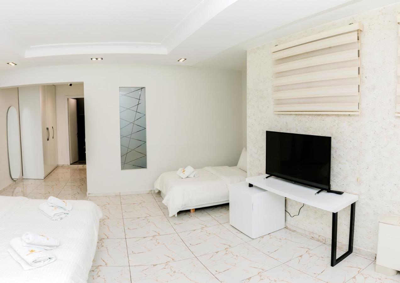 Hotel Pazari Korce Esterno foto