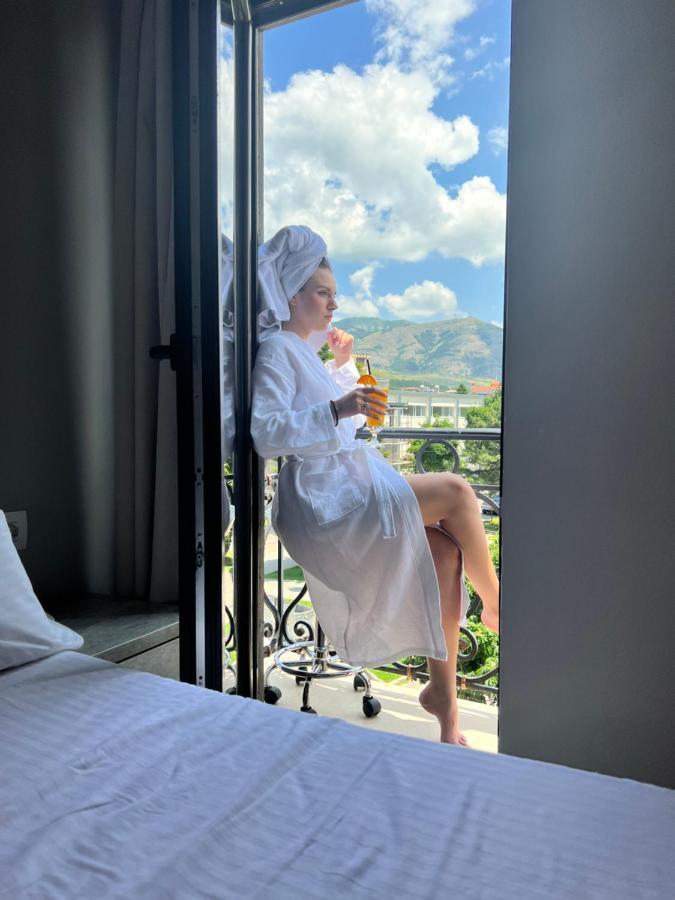 Hotel Pazari Korce Esterno foto