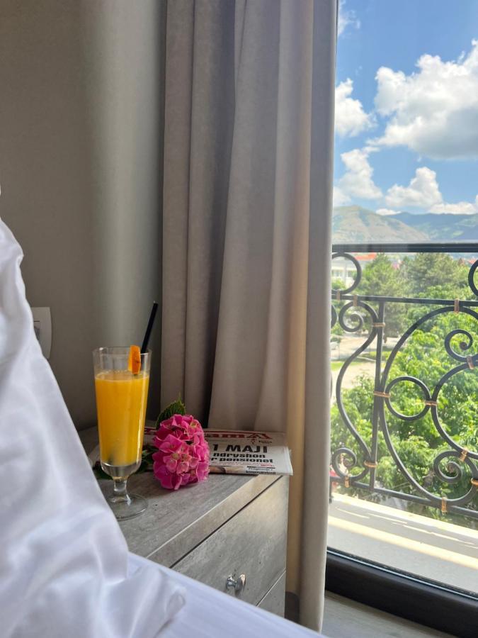 Hotel Pazari Korce Esterno foto