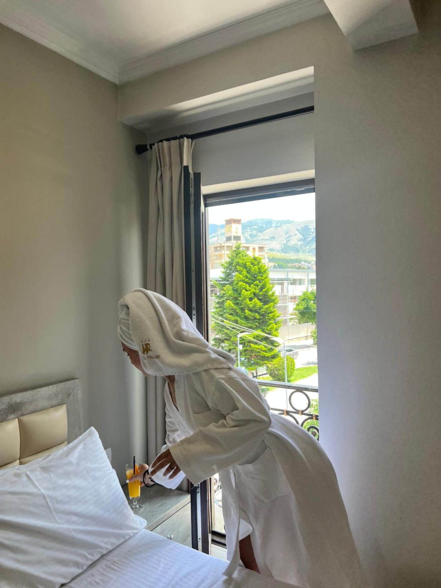 Hotel Pazari Korce Esterno foto