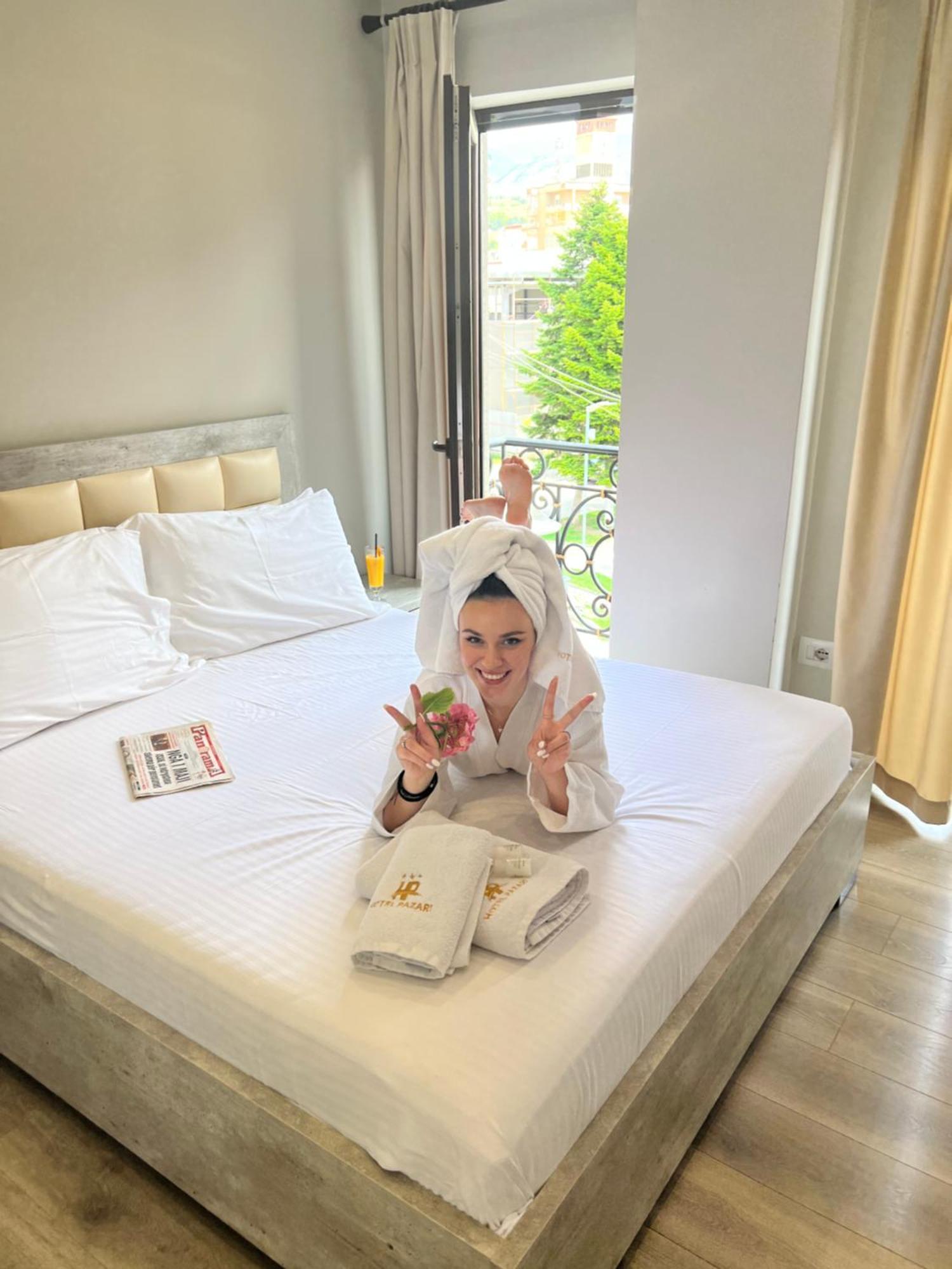 Hotel Pazari Korce Esterno foto